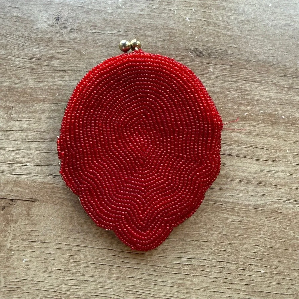 Vintage Hand Made Beaded Strawberry Coin Purse Kiss Lock Red Green Made In Korea